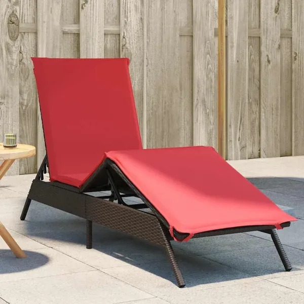 Chaise longue avec coussin marron résine tressée