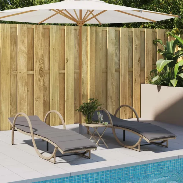 Chaises longues lot de 2 avec coussins beige résine tressée