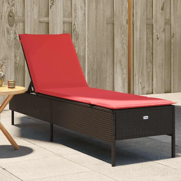 Chaise longue avec coussin marron résine tressée