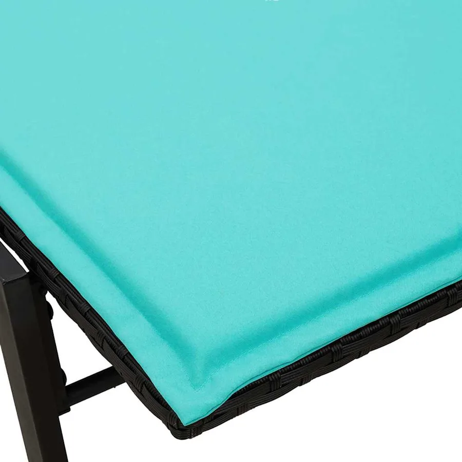 Chaise longue avec coussin en rotin synthétique noir - 69